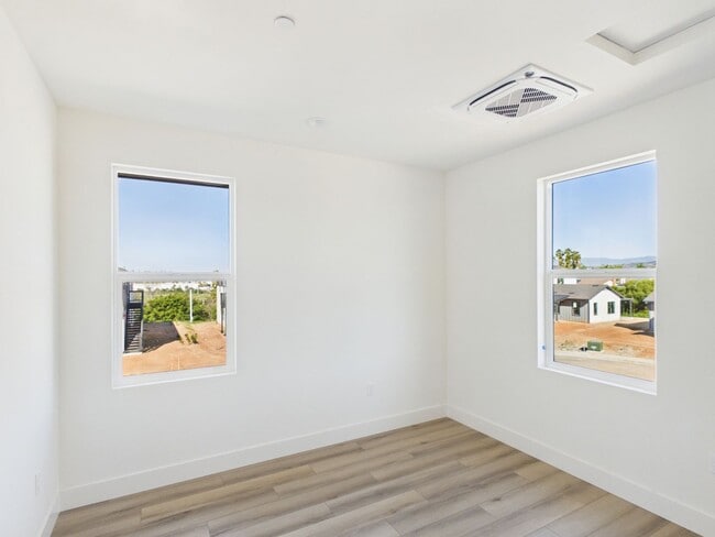 Building Photo - 705 Passion Ct