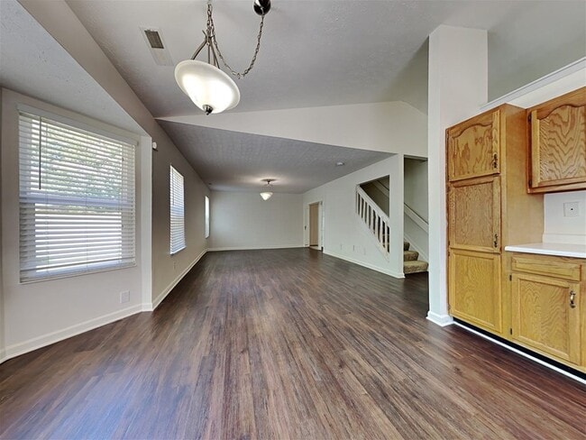Building Photo - 4637 Bluejay Ct