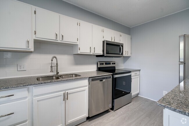 3BR, 2BA - 1,265SF - Kings Tree Apartments