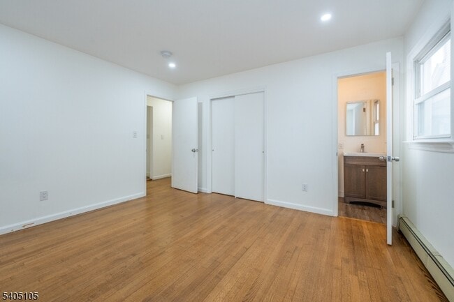 Building Photo - 36 E Henry St