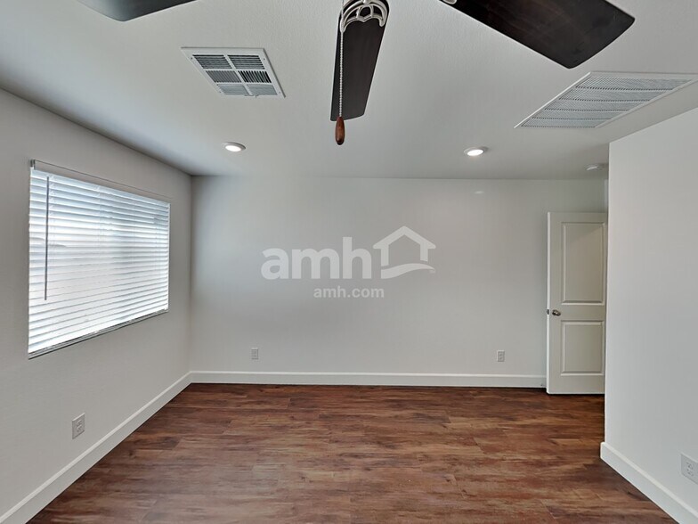 Building Photo - 106 Island Plumeria Ln