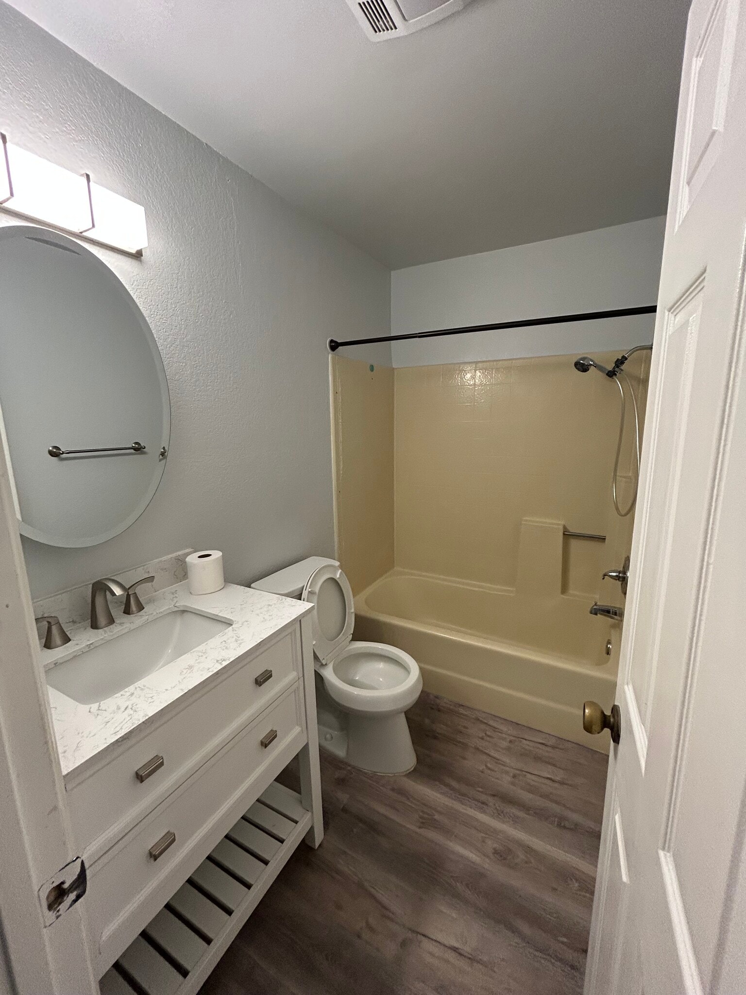 Bathroom - 424 Oak St