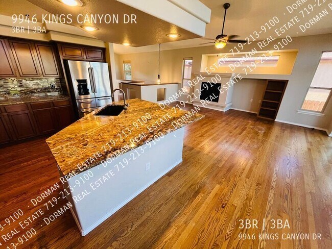 Building Photo - 9946 Kings Canyon Dr