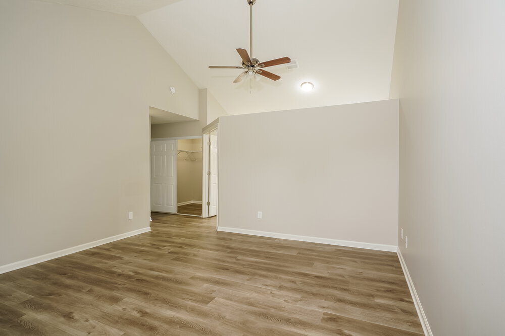 Building Photo - 971 Andover Dr