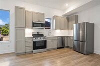 Building Photo - 5623 Eskridge St