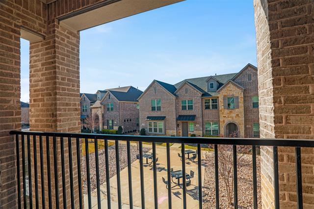 Building Photo - 2720 Parkview Pl