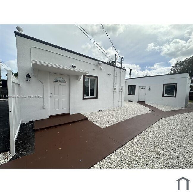 Building Photo - 1136 NW 55th St