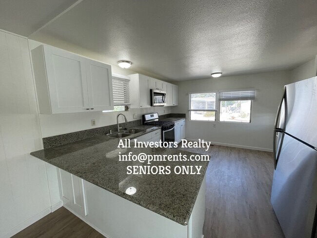 Building Photo - 141 Douglas Dr