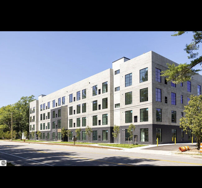 Building Photo - 1825 E Eighth St