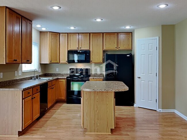 Building Photo - 6607 Thistle Grove