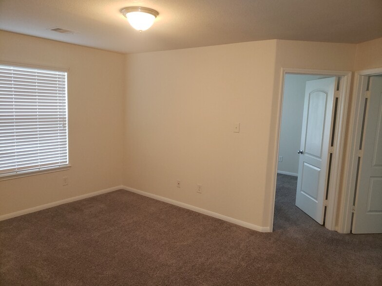 Guestroom #1 - 14630 Durham Chase Ln