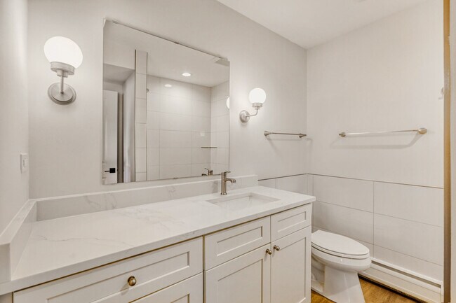 Building Photo - 785 Pershing Ave