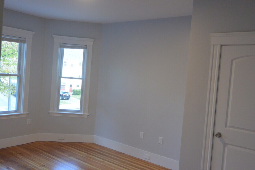 Building Photo - 54 Tremont St