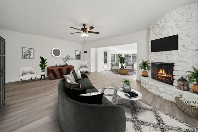 Building Photo - Charming 3-Bedroom Home with Spacious Yard in Prime Tulsa Location