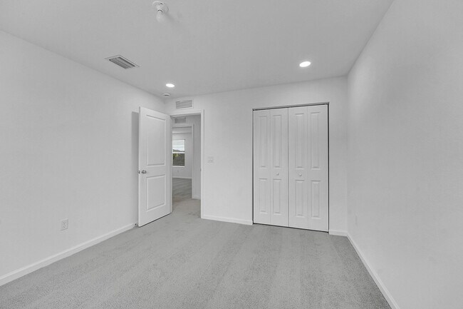 Building Photo - 1012 Bent Creek Dr
