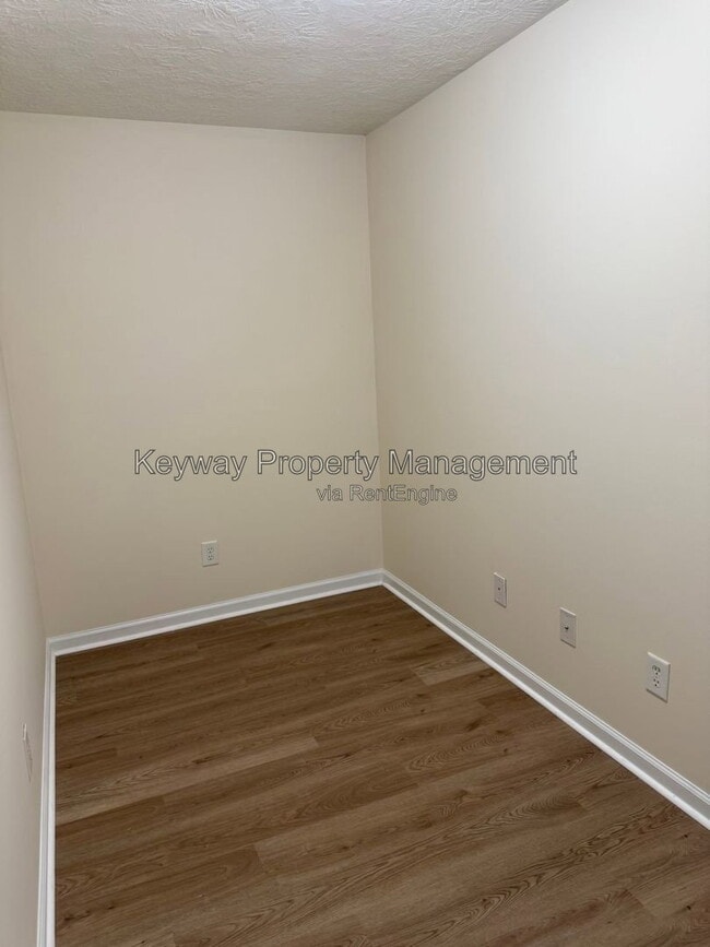 Building Photo - 615 Goodale Ln