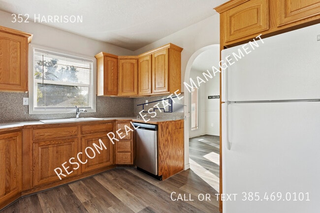 Building Photo - 352 Harrison-