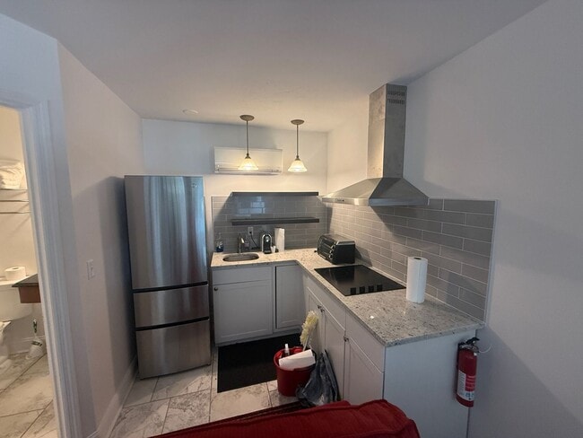 Building Photo - 1523 Grape St