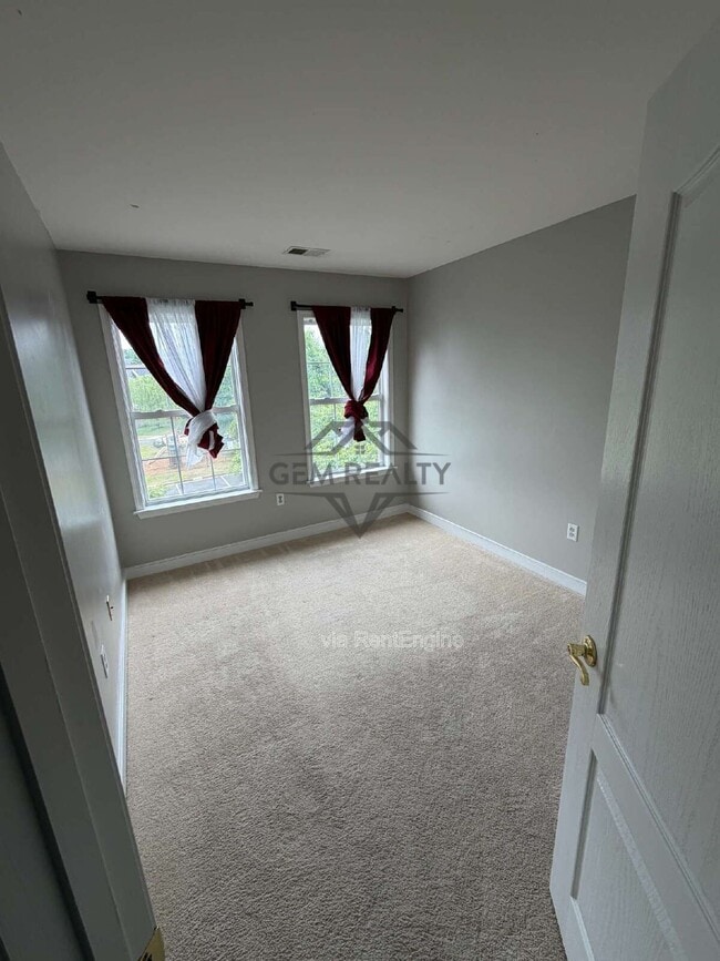 Building Photo - 3318 Broker Ln