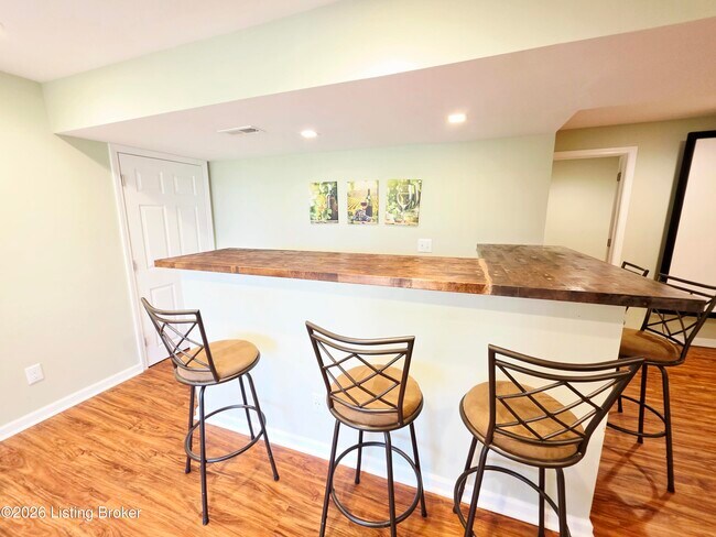 Building Photo - 16300 Brookfield View Ct