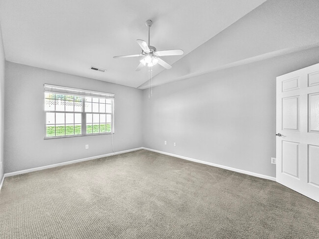 Building Photo - Beautiful 2BR 2BA Home w/ Sunroom • Full Kitchen Suite • Attached Garage in Columbus