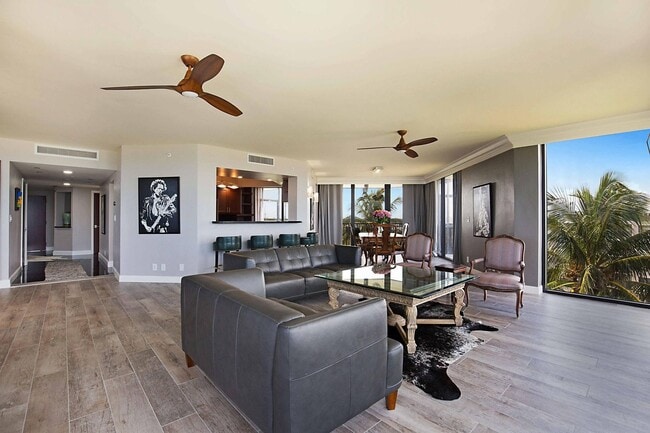 Building Photo - 2401 N Ocean Blvd