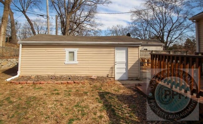 Building Photo - 3 Bed House in District 66!