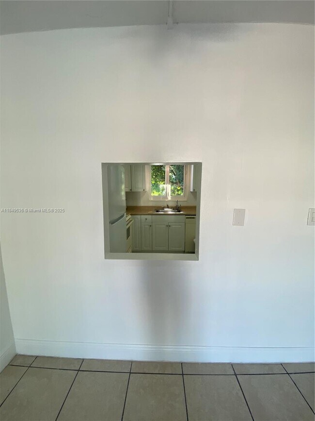 Building Photo - 7505 SW 82nd St