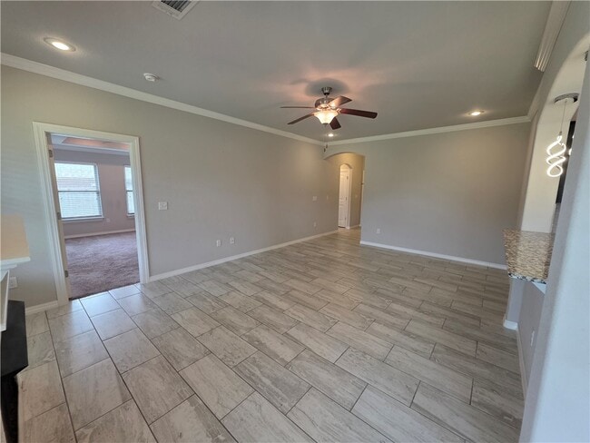 Building Photo - 1100 Gardenia St