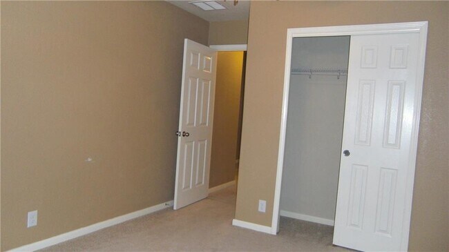 Building Photo - 208 Teron Dr