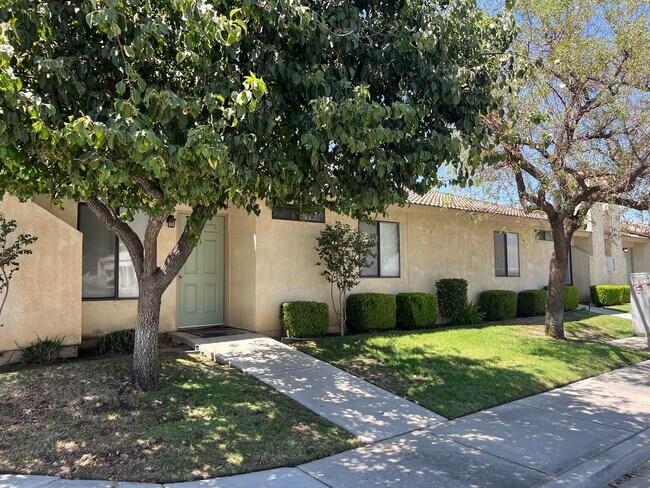 Building Photo - 8600 Lyn River Ct