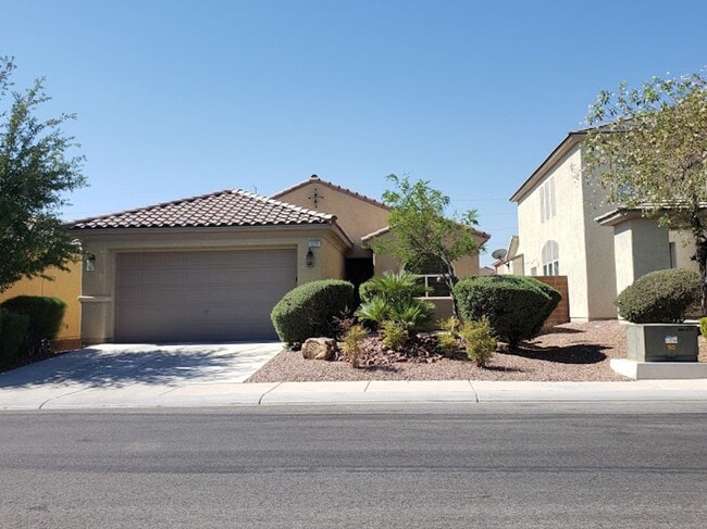 Primary Photo - Beautiful Siungle-story home in Aliante