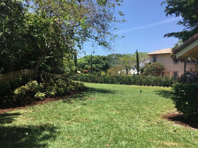 Building Photo - 6943 Giralda Cir