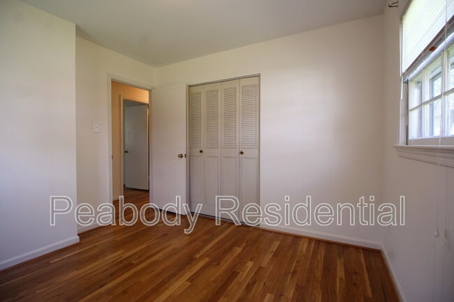 Building Photo - 5810 Sunderland Ct