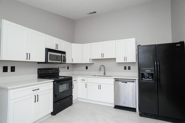 Building Photo - 548 Guadalupe Dr