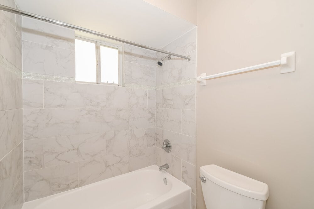 Building Photo - 282 Aquarius Cir W