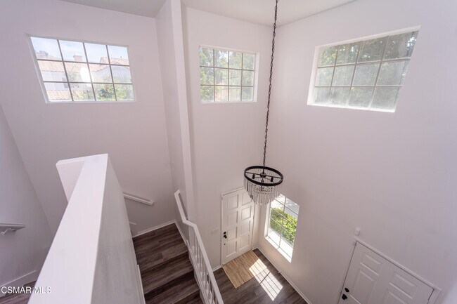 Building Photo - 4365 Oak Glen St
