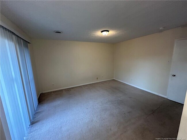 Building Photo - 6903 Flying Cloud Ln