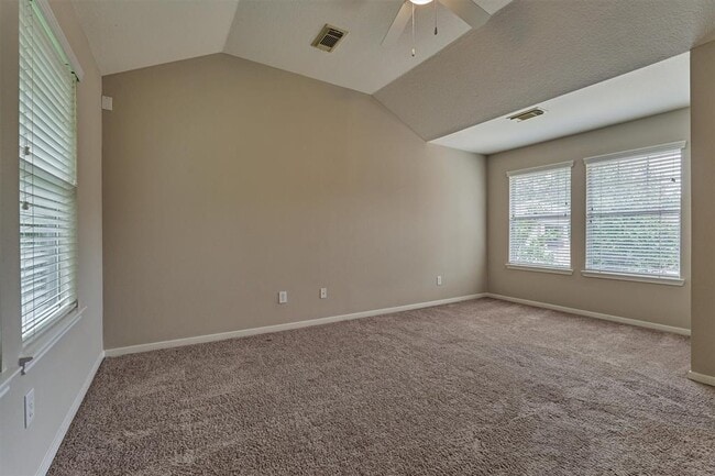 Building Photo - 83 Woodlily Pl