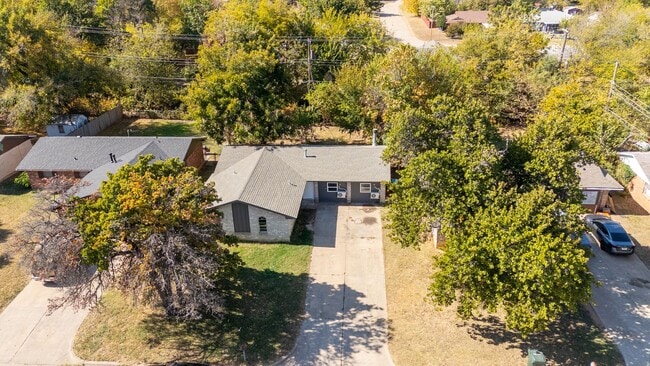 Building Photo - 1521 Marydale Ave