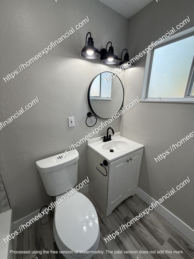 Building Photo - Nice Home For Rent