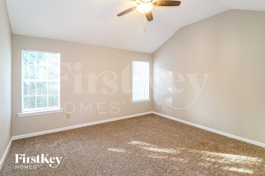 Building Photo - 1411 Carlton Ridge Dr