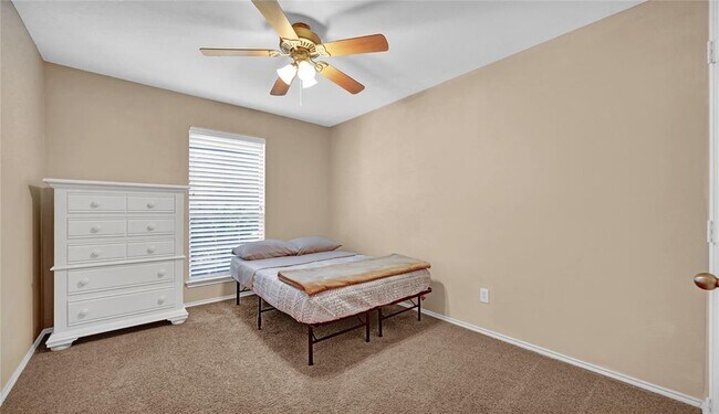 Building Photo - 2411 Colonial Springs Ln