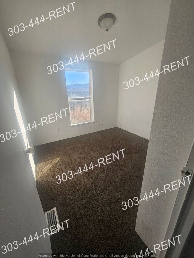 Building Photo - Spacious 3 Bedroom, 2 Bath Modular Home! Fresh New Paint!!