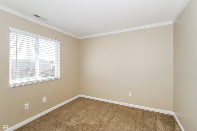 Building Photo - 709 Cembra Dr