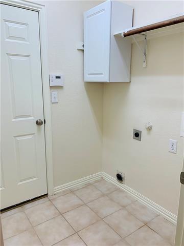 Building Photo - 1505 Somerset Dr