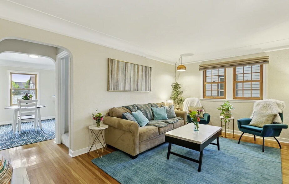 Building Photo - 5749 Pleasant Ave