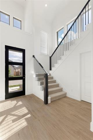 Building Photo - 632 Caprice Blf