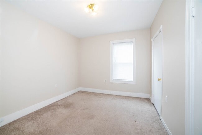 Building Photo - 18 Gage St