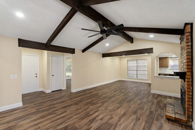 Building Photo - 1037 Alicia Ln